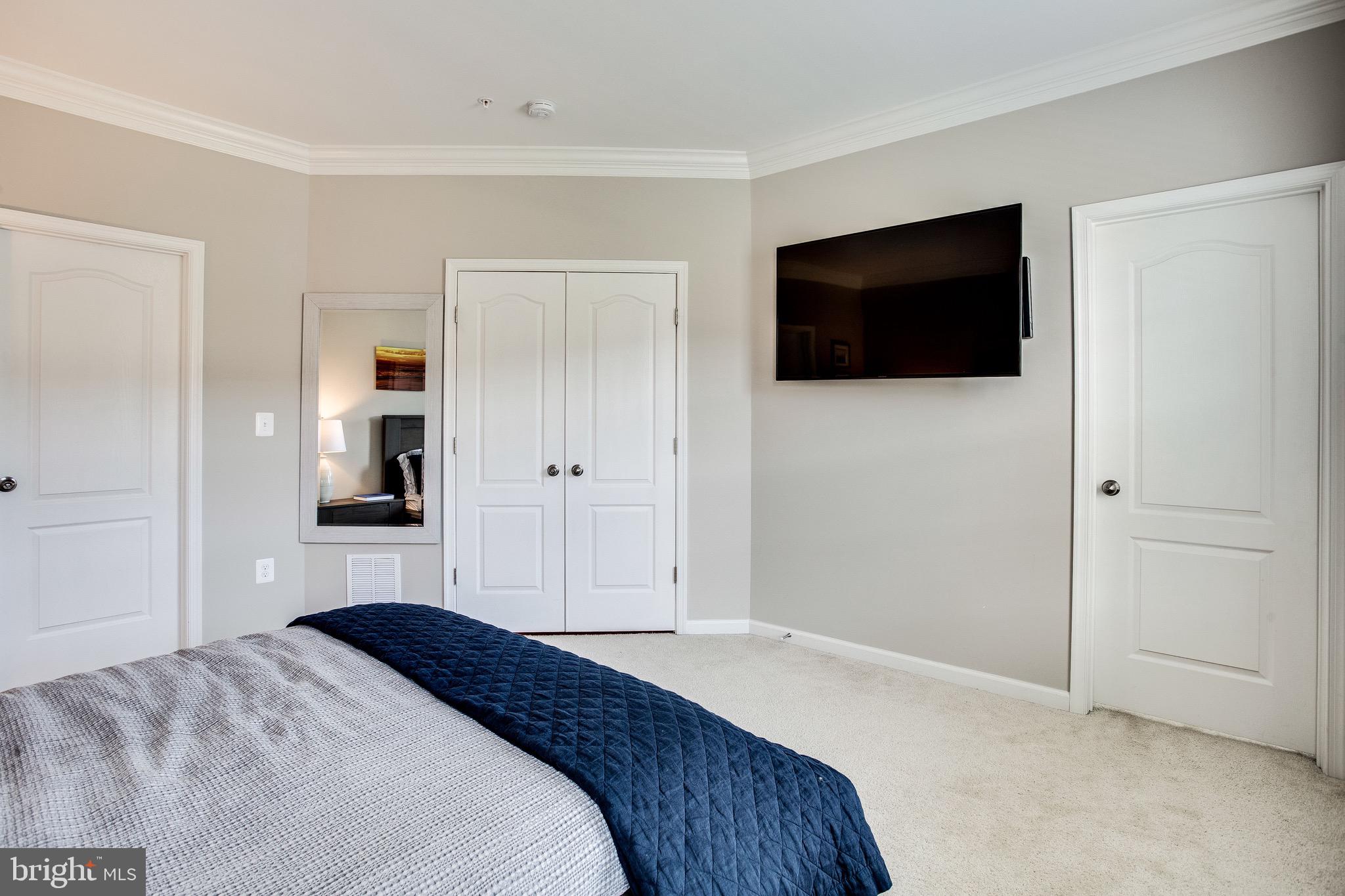 POTOMAC OVERLOOK CONDO - Residential