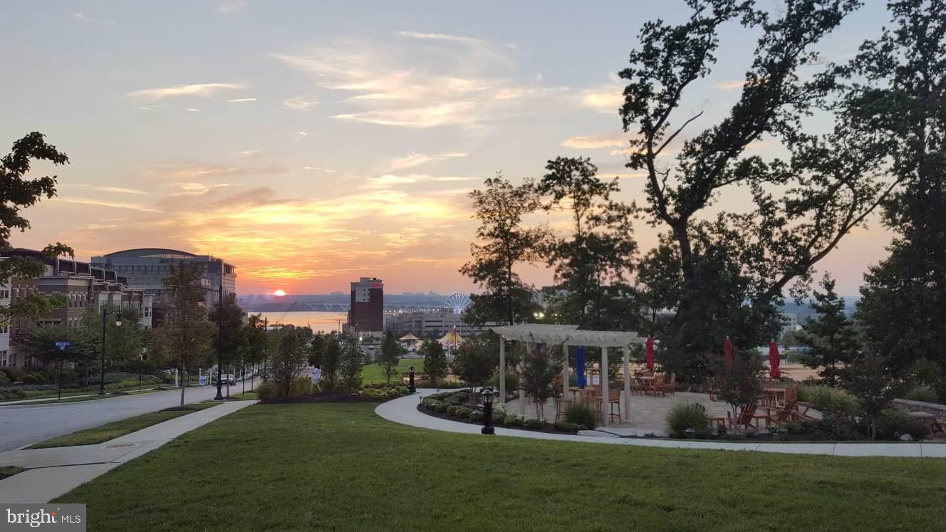 POTOMAC OVERLOOK CONDO - Residential