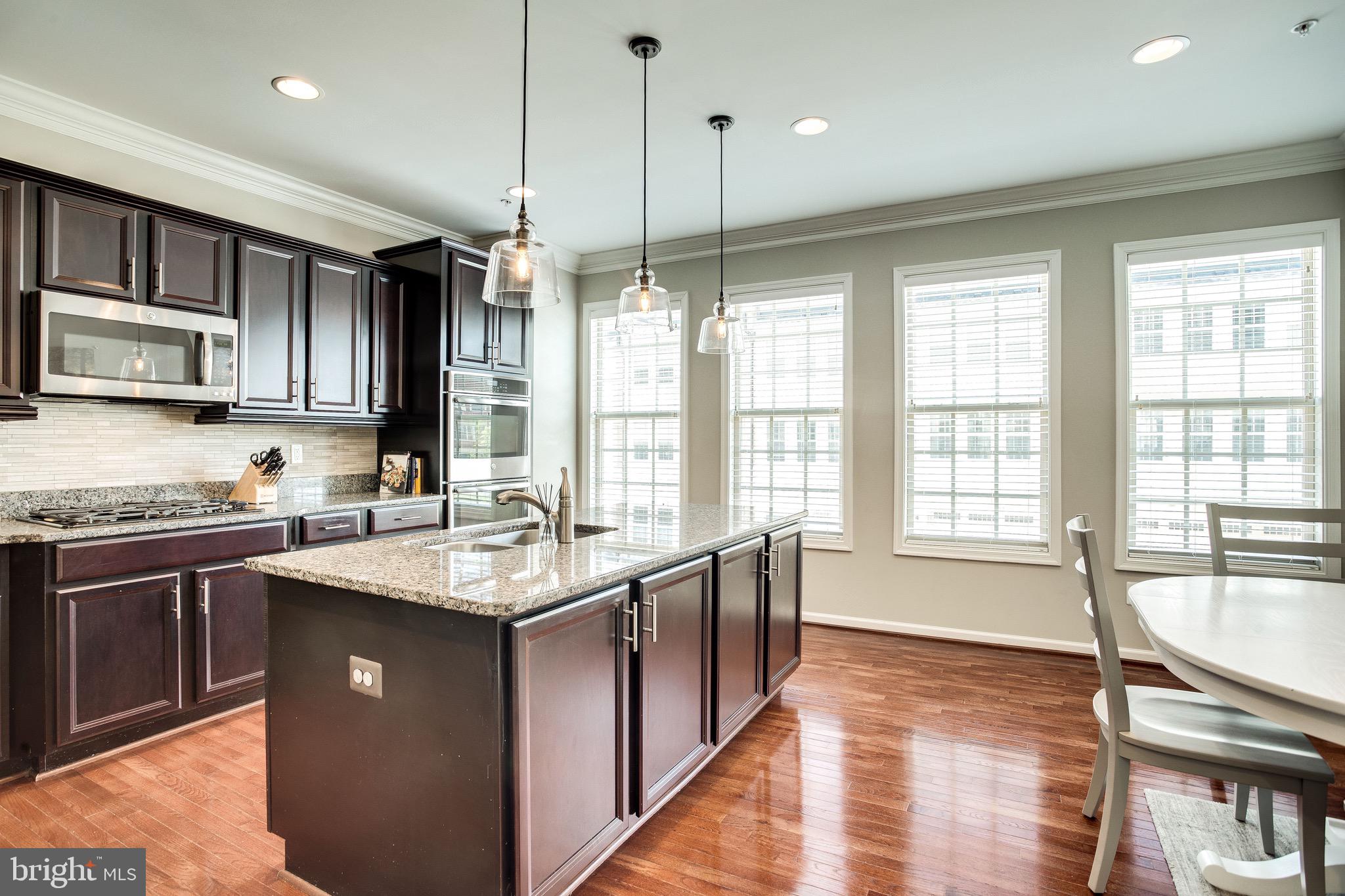 POTOMAC OVERLOOK CONDO - Residential