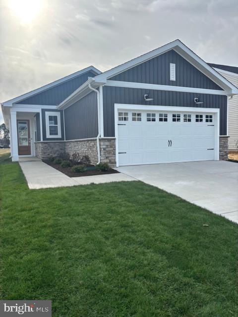 FOUR SEASONS AT EASTON - Residential Lease