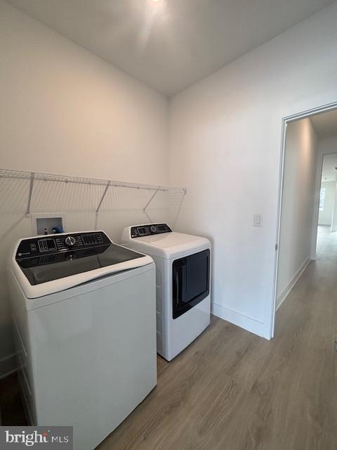 FOUR SEASONS AT EASTON - Residential Lease