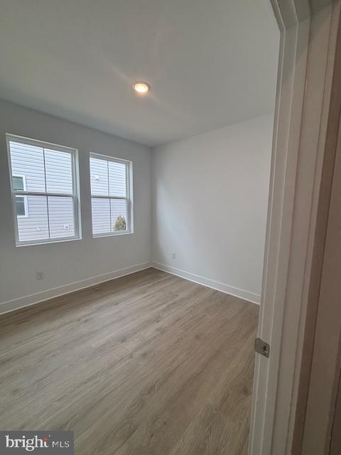 FOUR SEASONS AT EASTON - Residential Lease