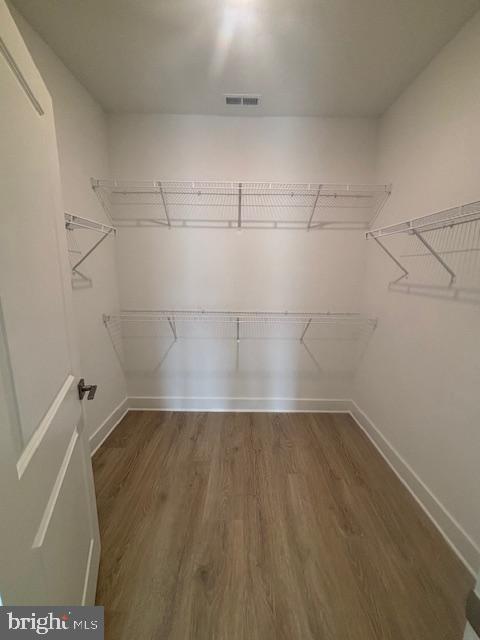 FOUR SEASONS AT EASTON - Residential Lease