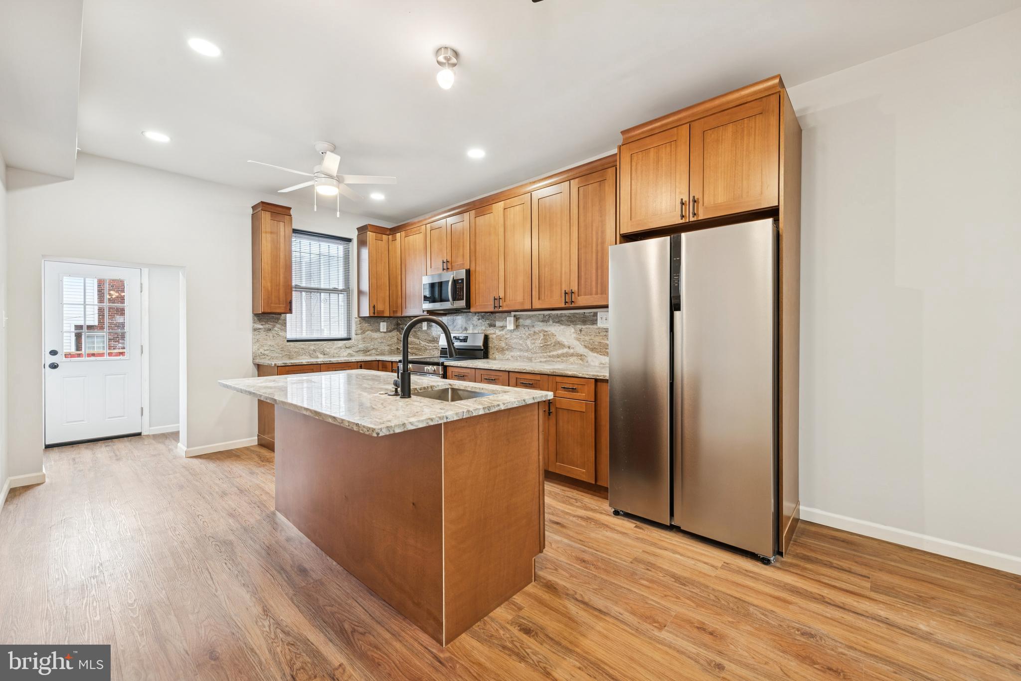 FERN ROCK - Residential Lease