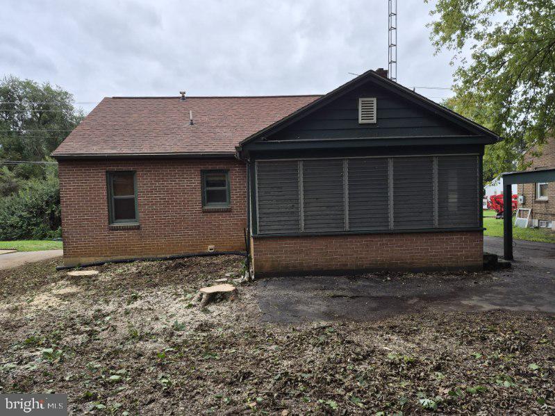 320 HEDRICK AVENUE