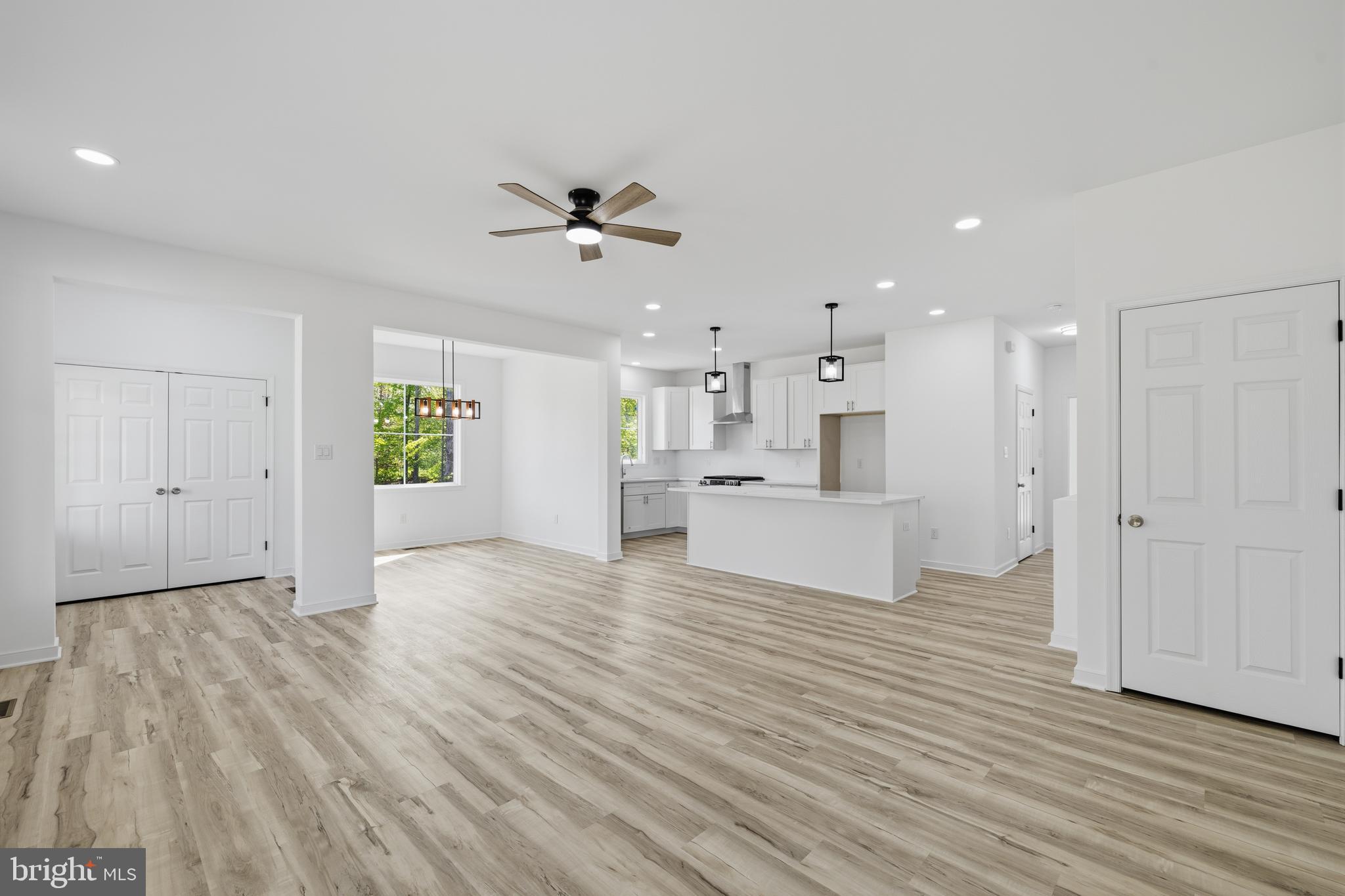 NOAH'S LANDING - Residential