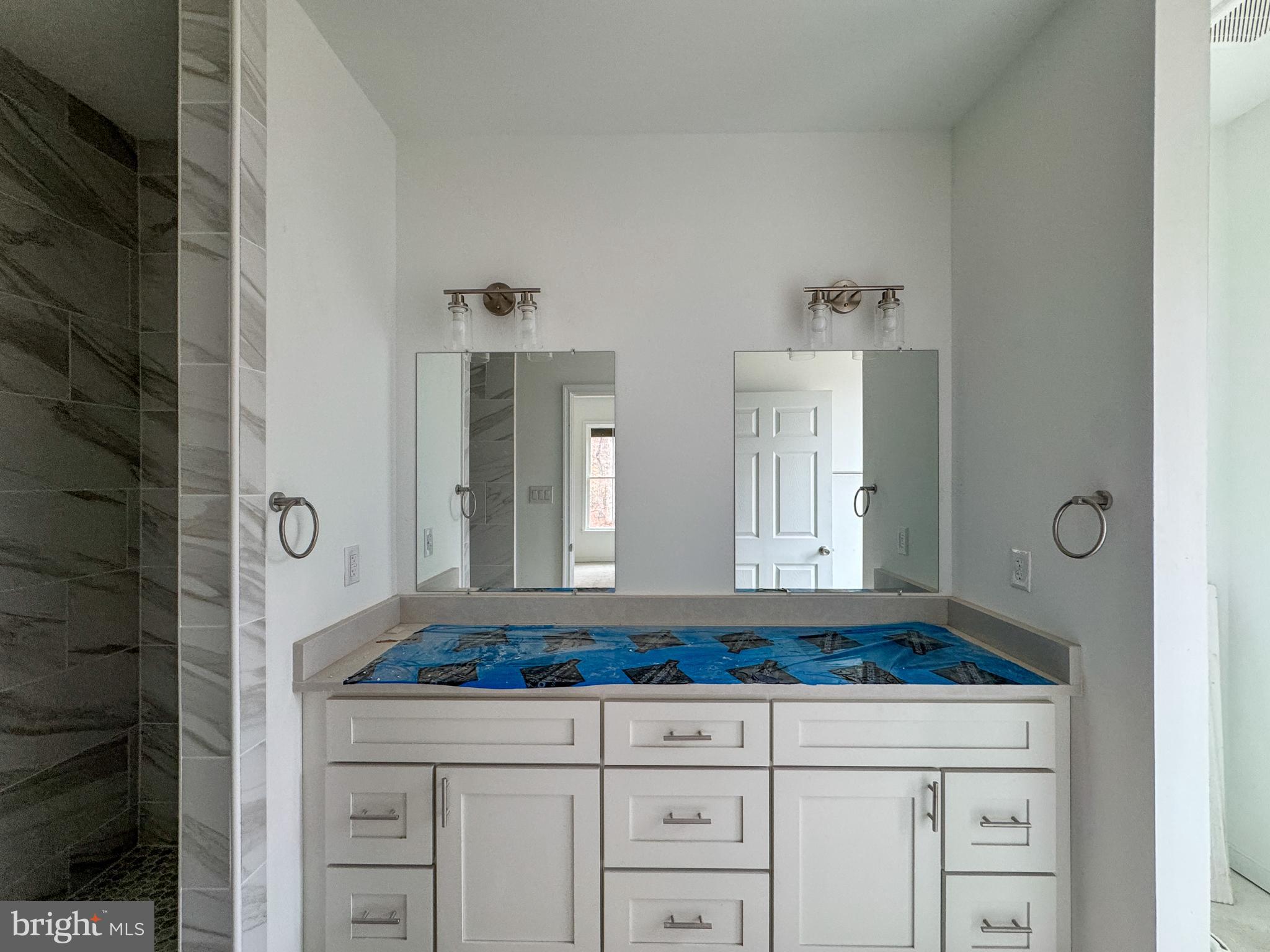 NOAH'S LANDING - Residential