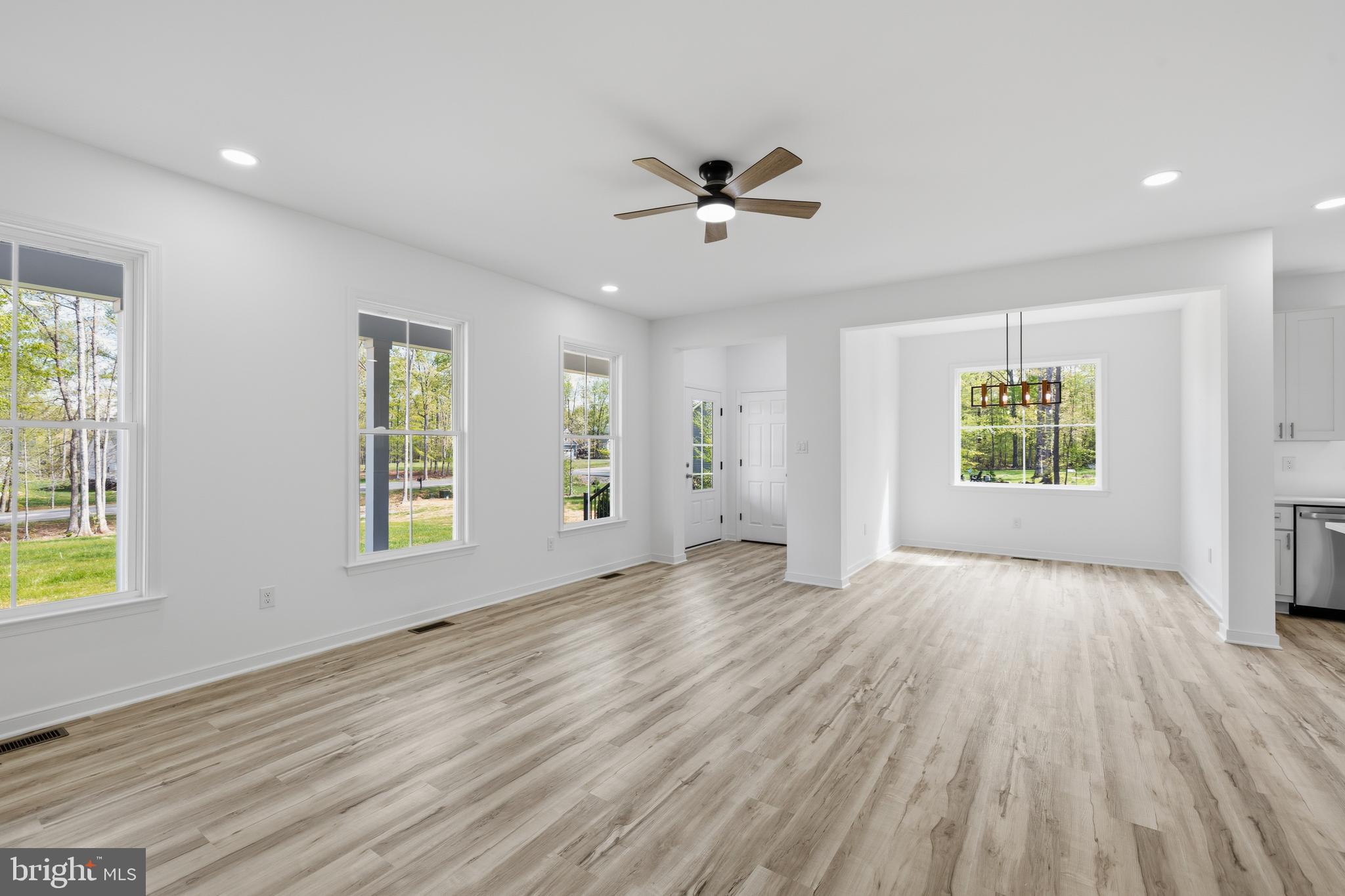 NOAH'S LANDING - Residential