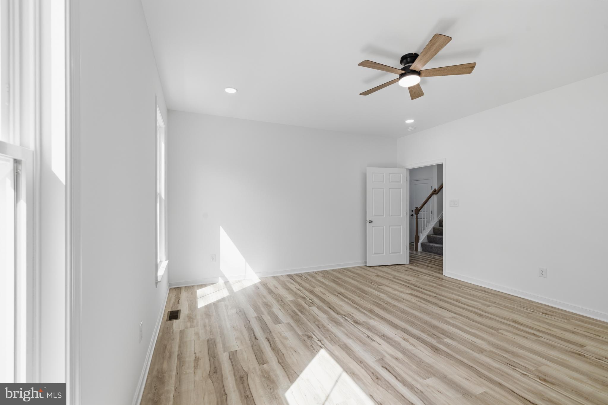 NOAH'S LANDING - Residential