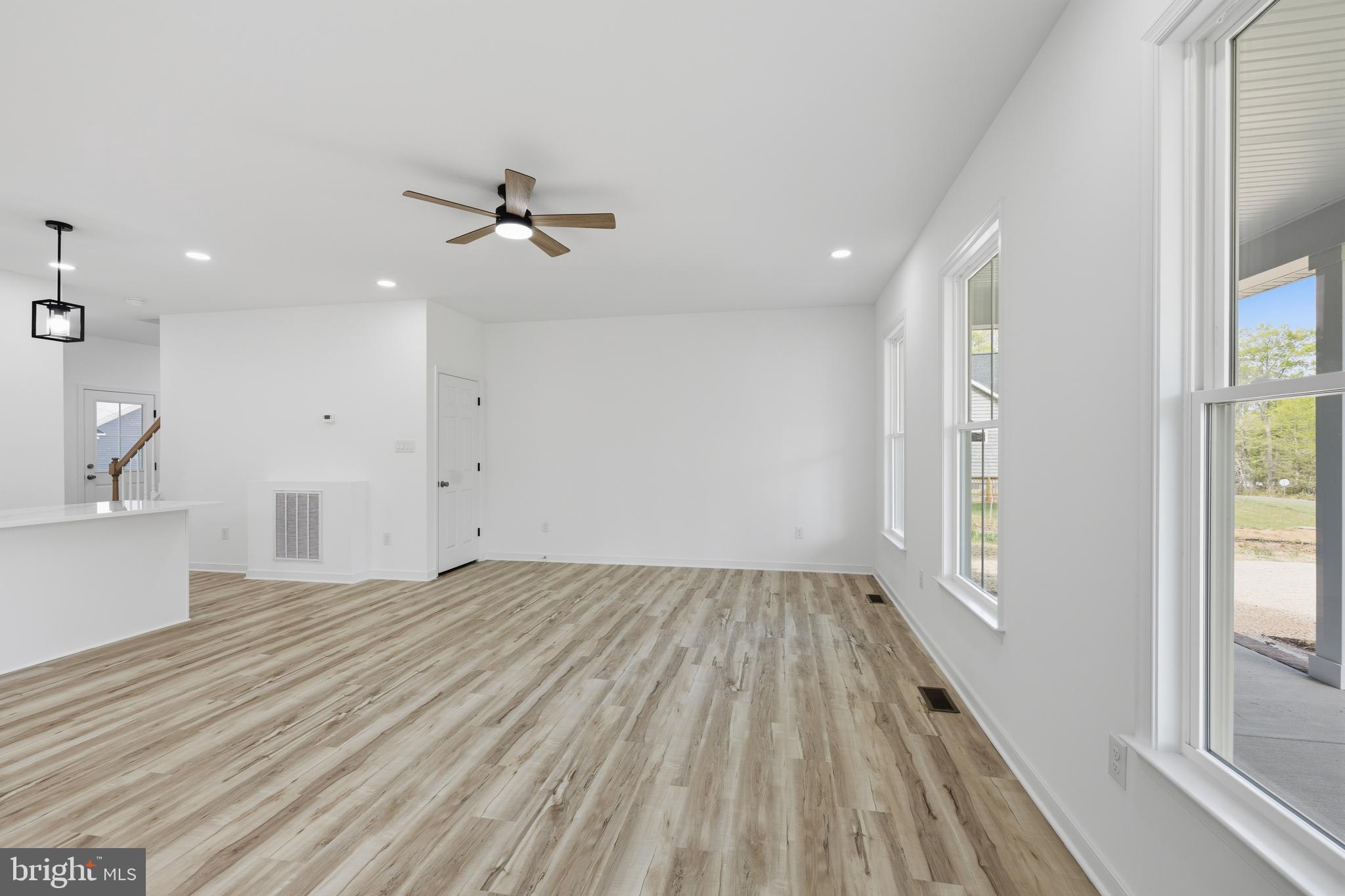 NOAH'S LANDING - Residential