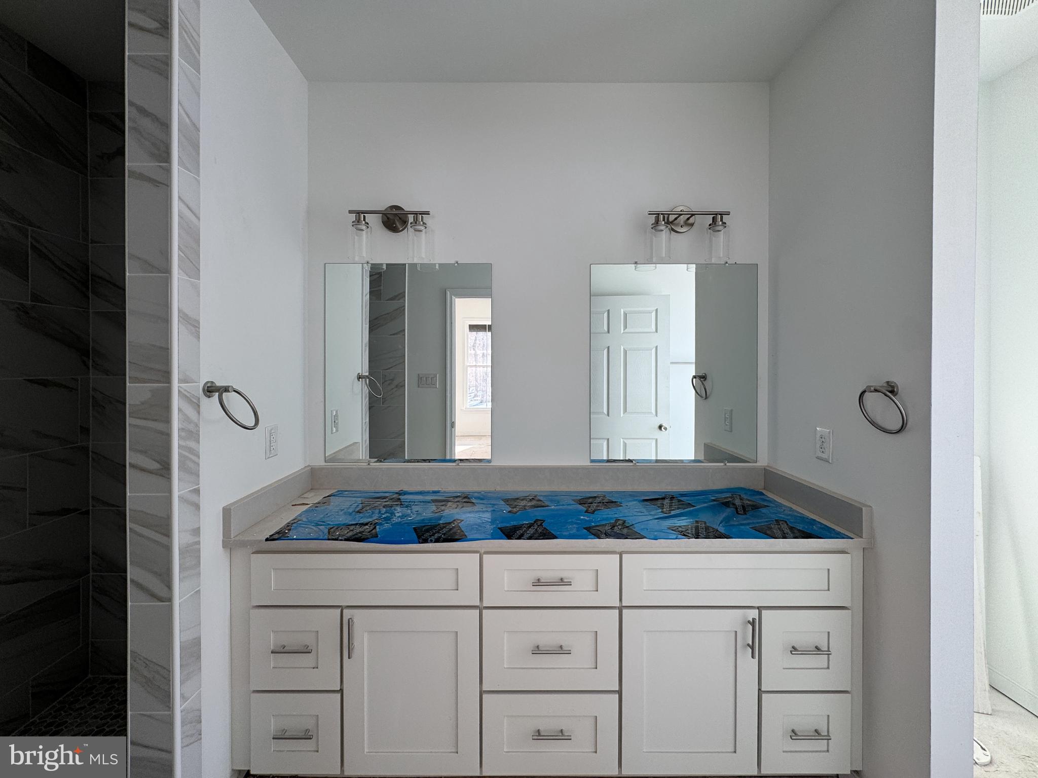 NOAH'S LANDING - Residential