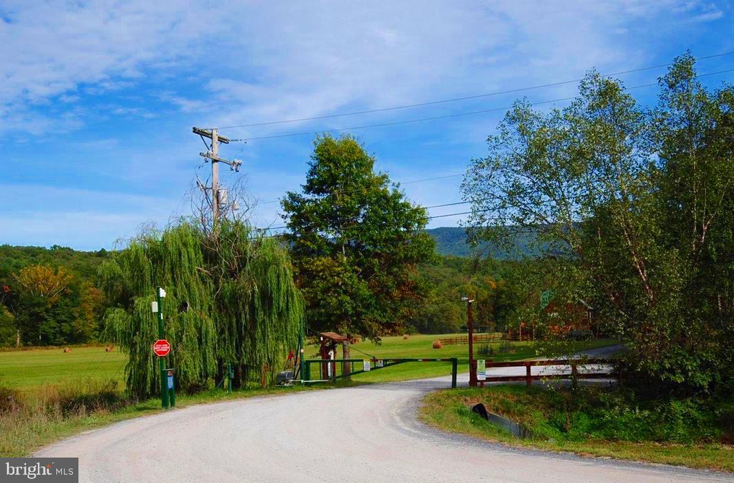 THE CROSSING AT GREAT CACAPON - Residential