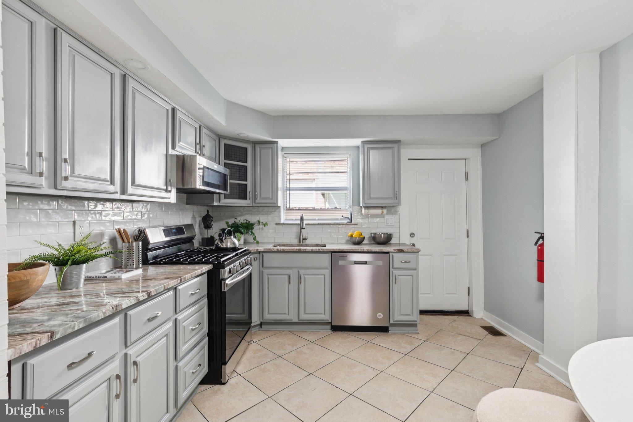 WEST PASSYUNK - Residential