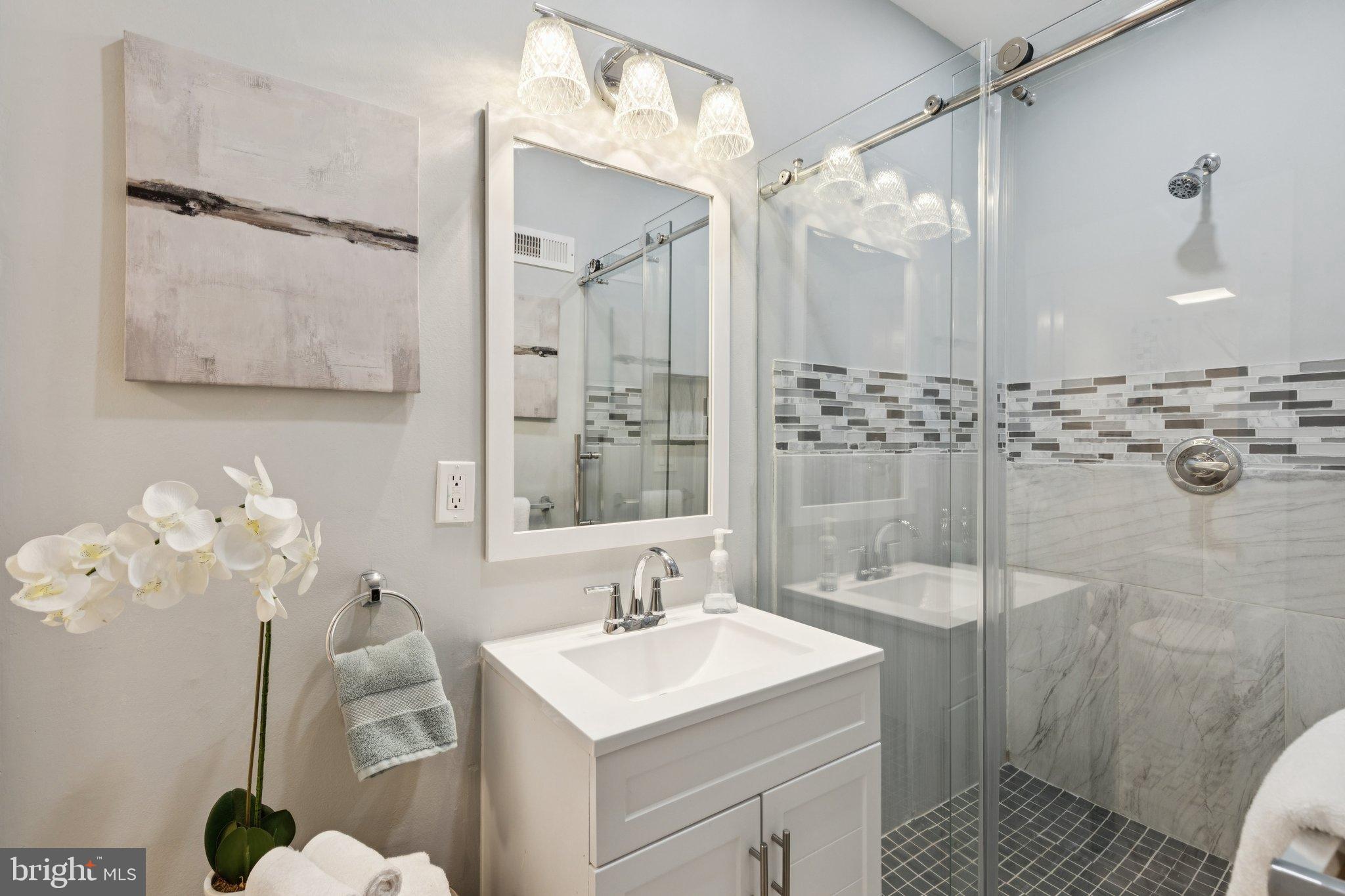 WEST PASSYUNK - Residential