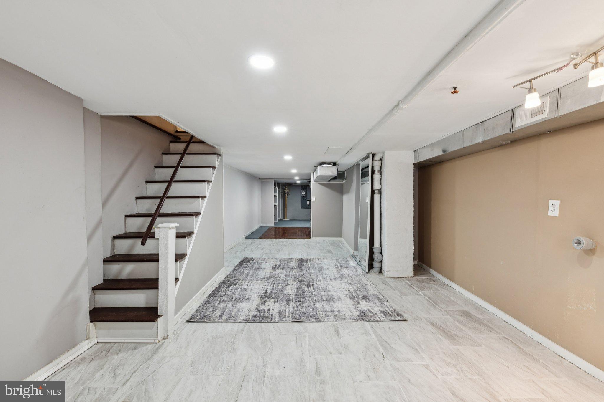 WEST PASSYUNK - Residential