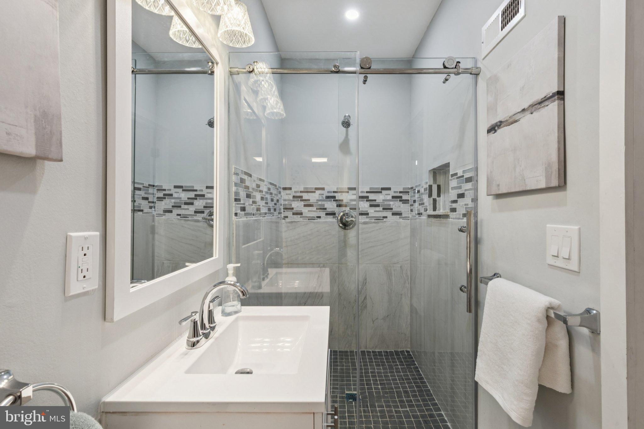 WEST PASSYUNK - Residential