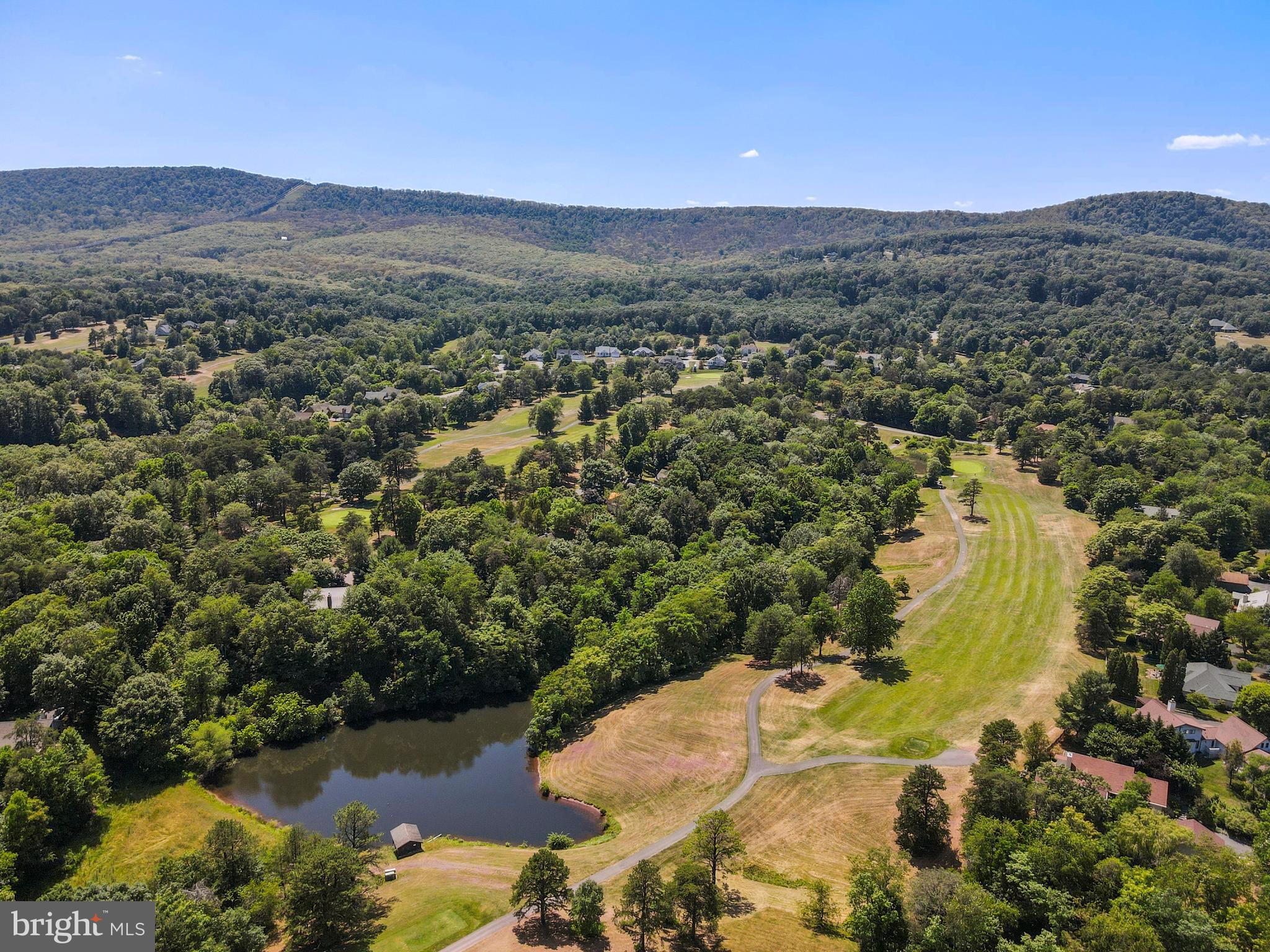 THE WOODS - Residential