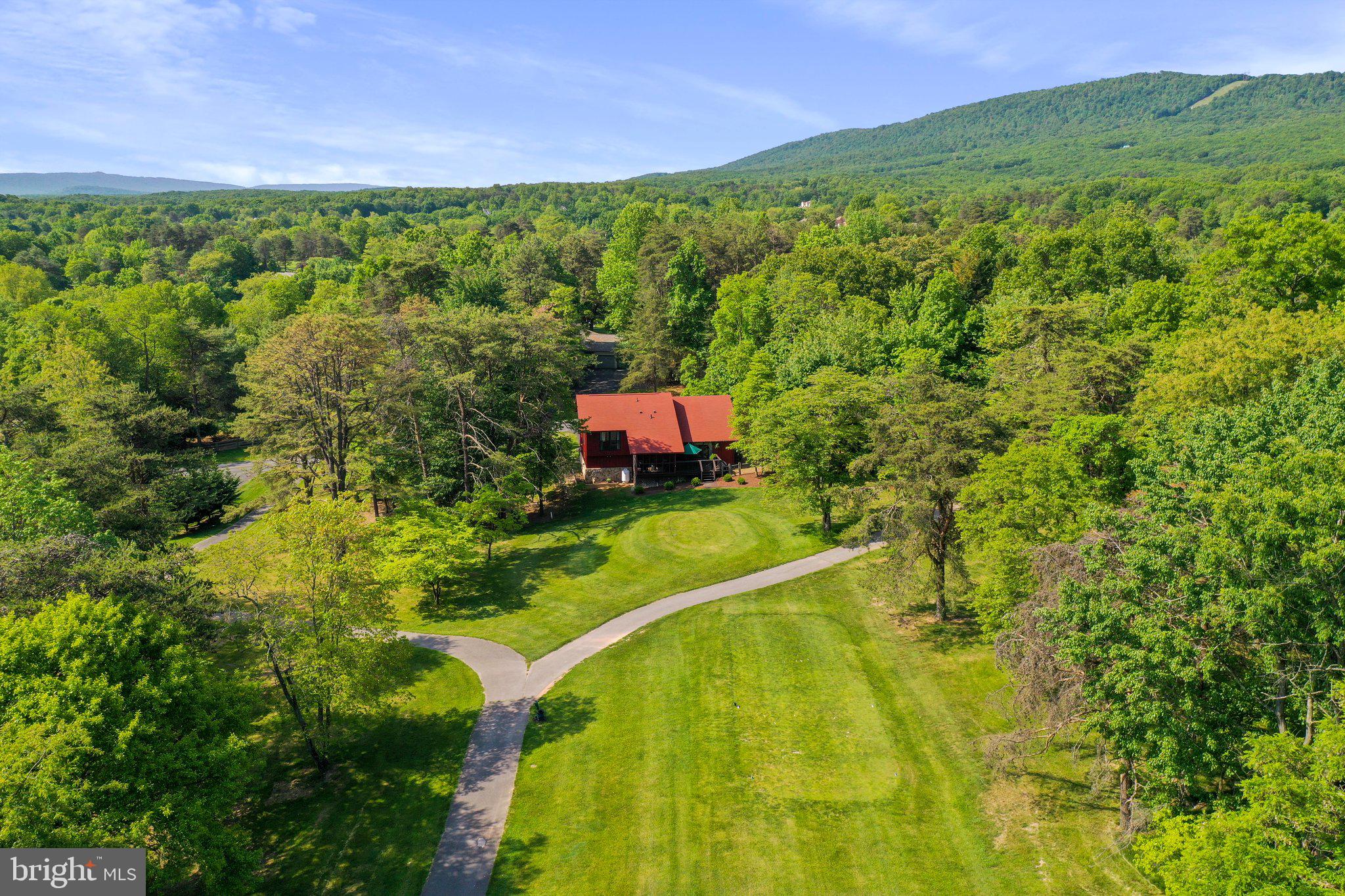 THE WOODS - Residential