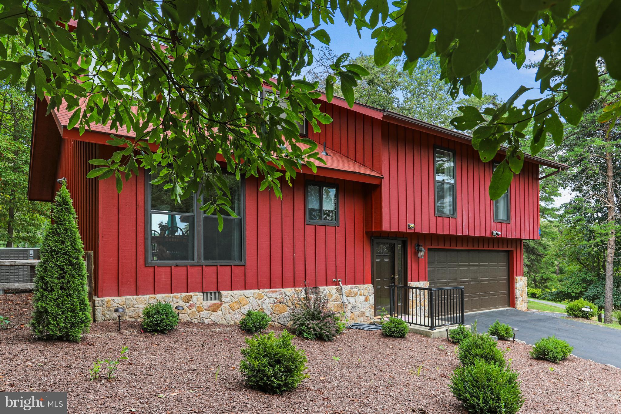 THE WOODS - Residential