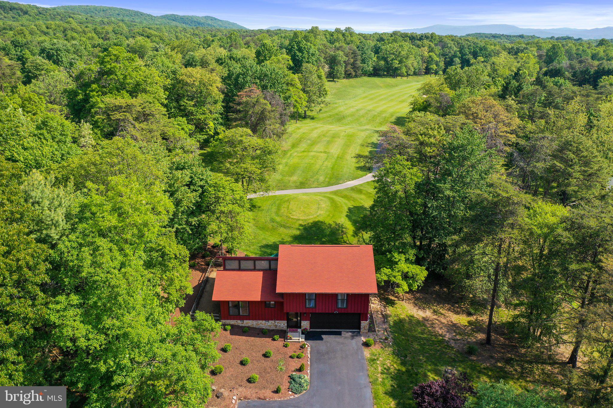 THE WOODS - Residential