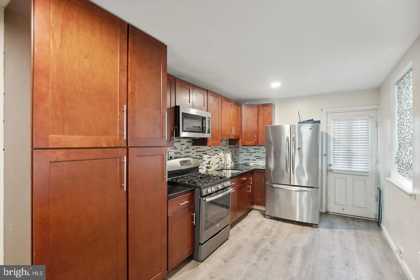 Philadelphia, Pennsylvania 19121, United States, 5 Bedrooms Bedrooms, ,3 BathroomsBathrooms,Residential,Pending,20622