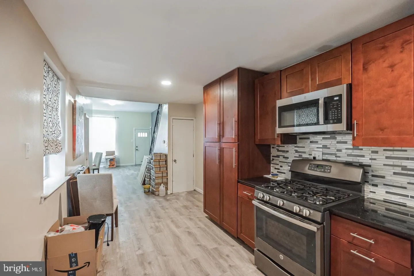 Philadelphia, Pennsylvania 19121, United States, 5 Bedrooms Bedrooms, ,3 BathroomsBathrooms,Residential,Pending,20622