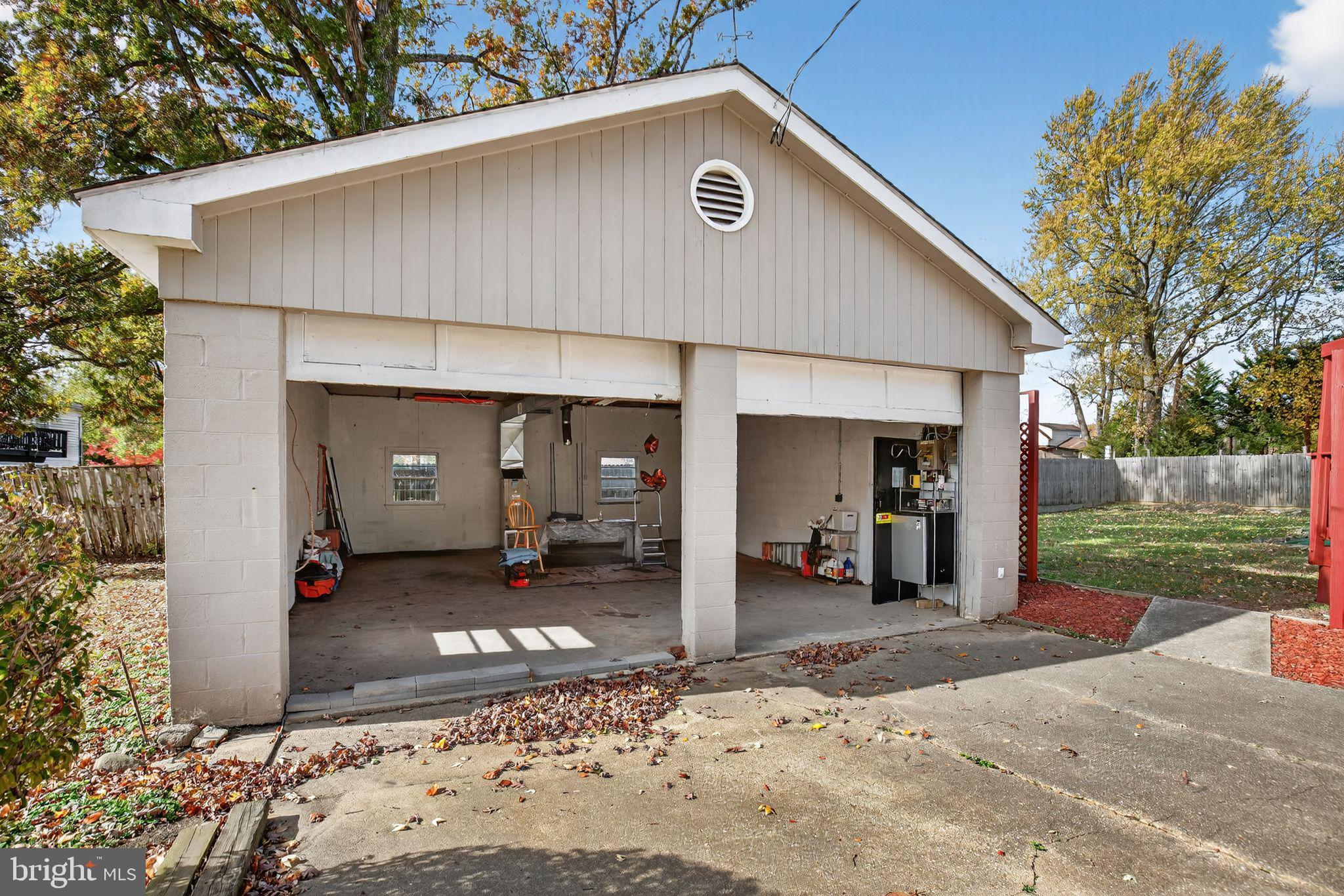 ALLENWOOD ACRES - Residential