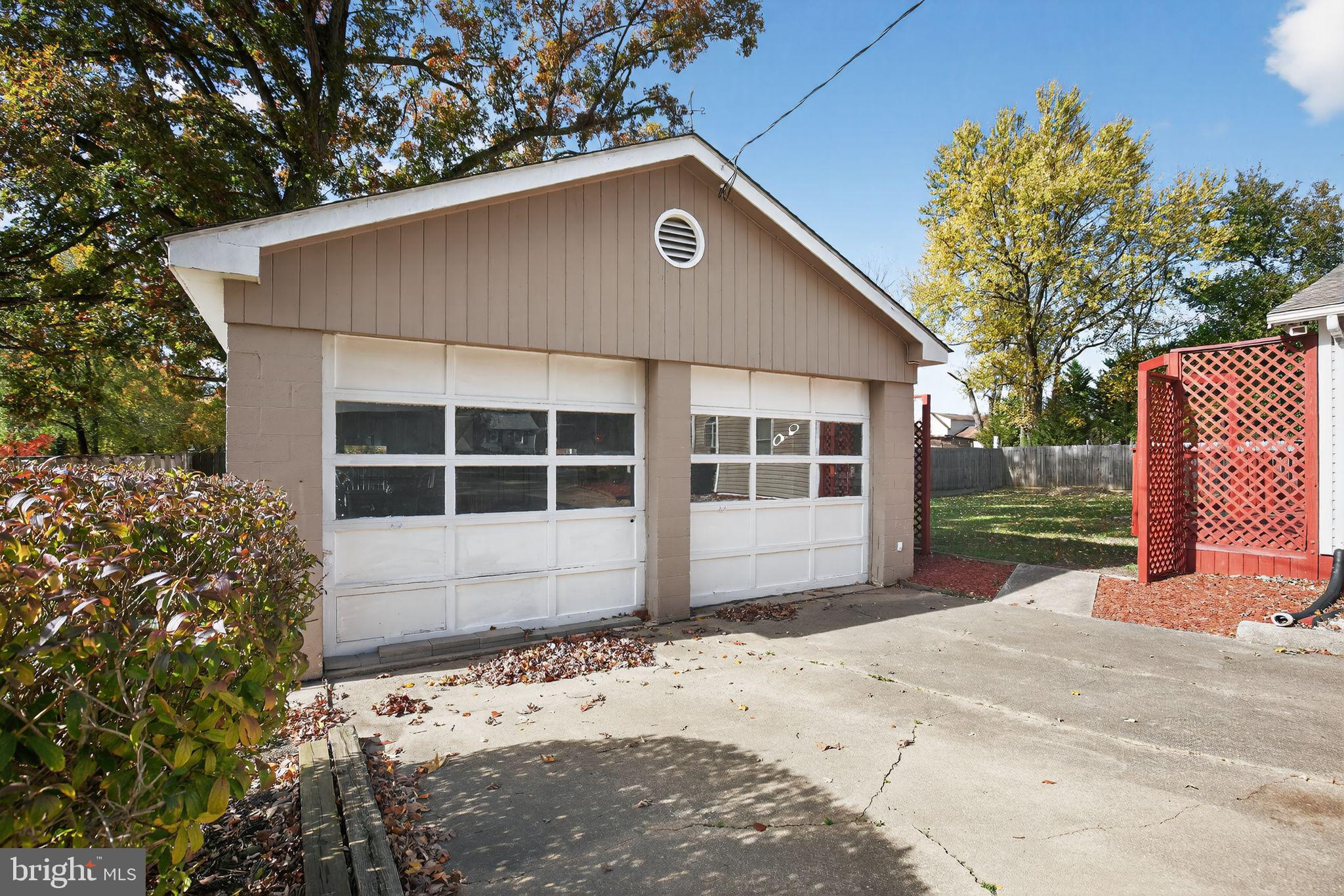 ALLENWOOD ACRES - Residential