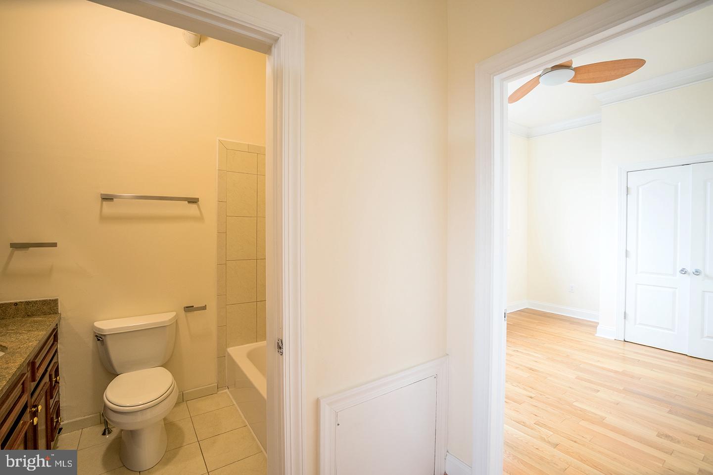 QUEEN VILLAGE - Residential Lease