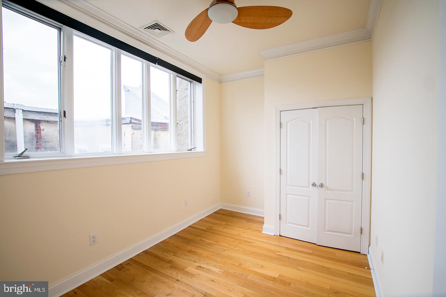 QUEEN VILLAGE - Residential Lease