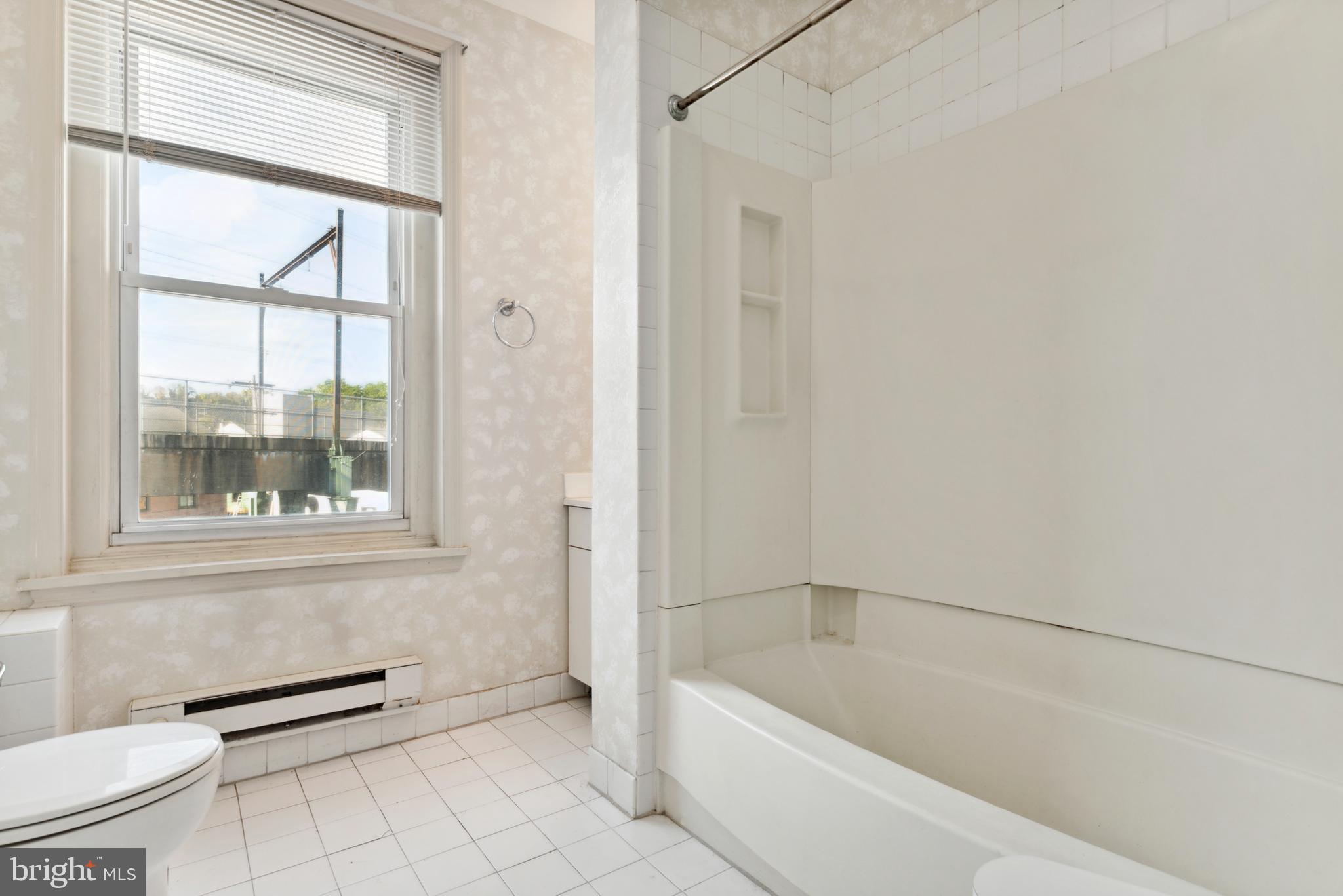 MANAYUNK - Residential Lease