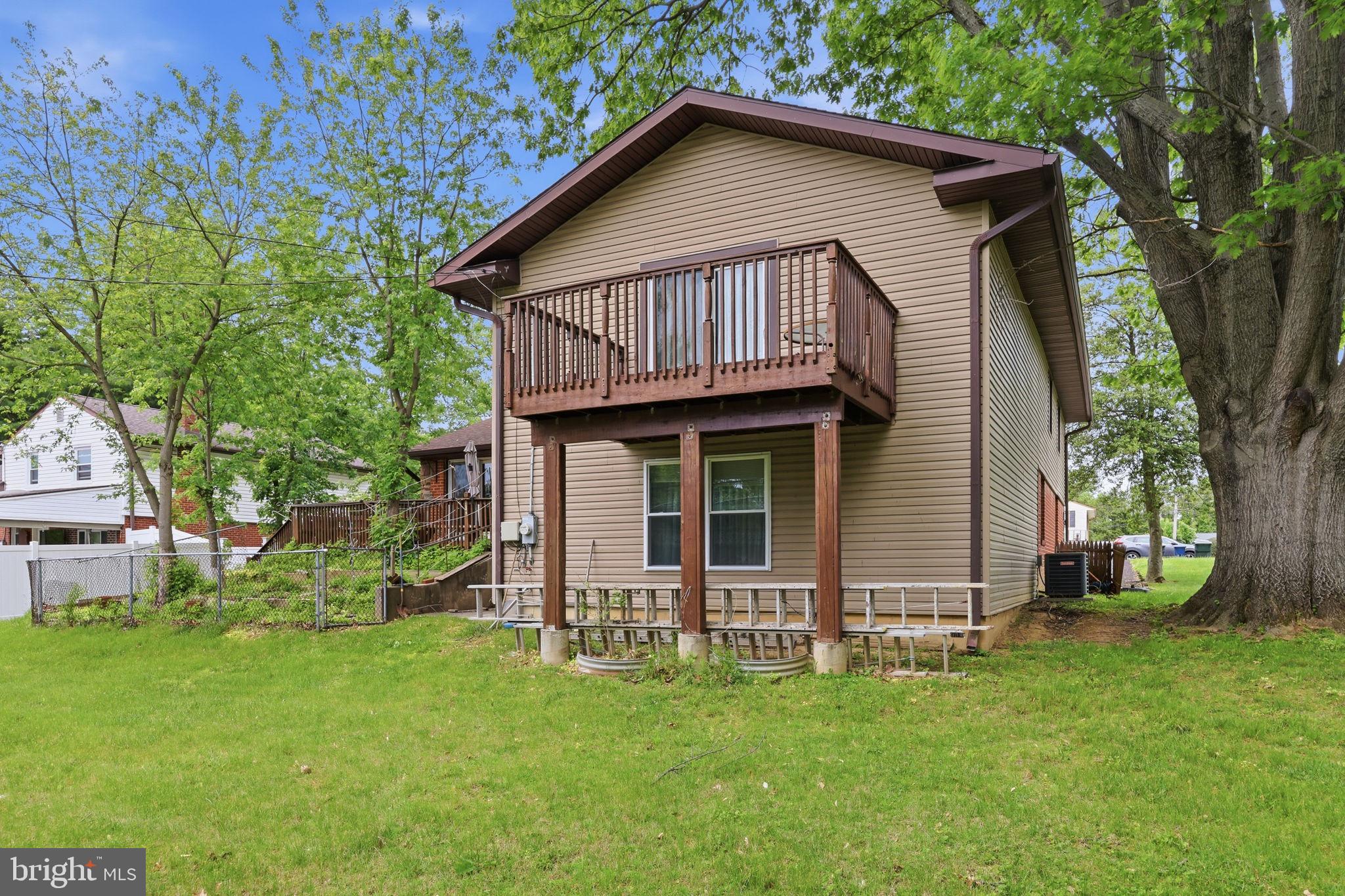 HUNTINGDON VALLEY - Residential