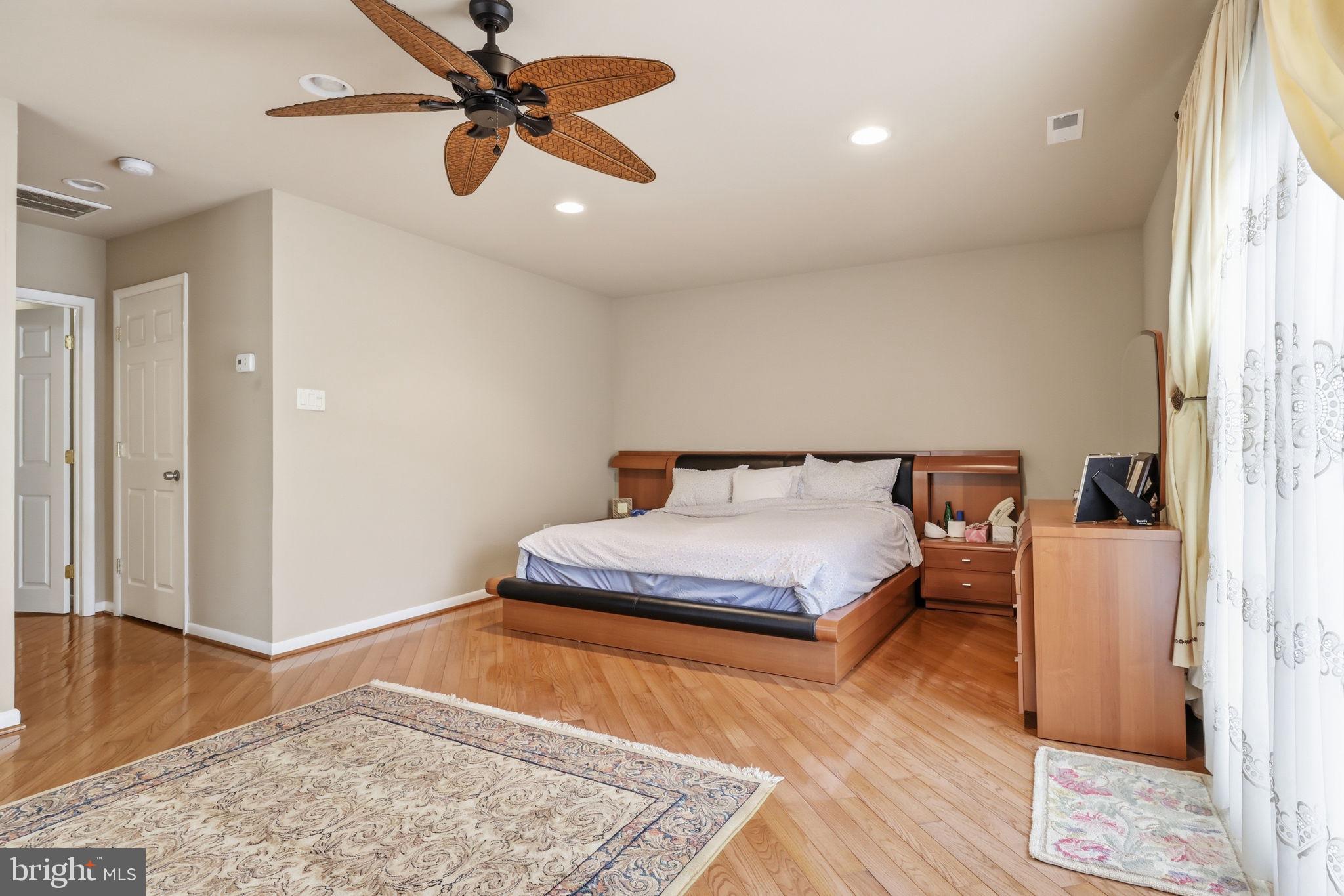 HUNTINGDON VALLEY - Residential