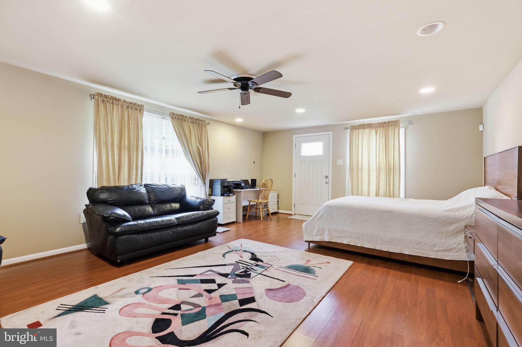 HUNTINGDON VALLEY - Residential