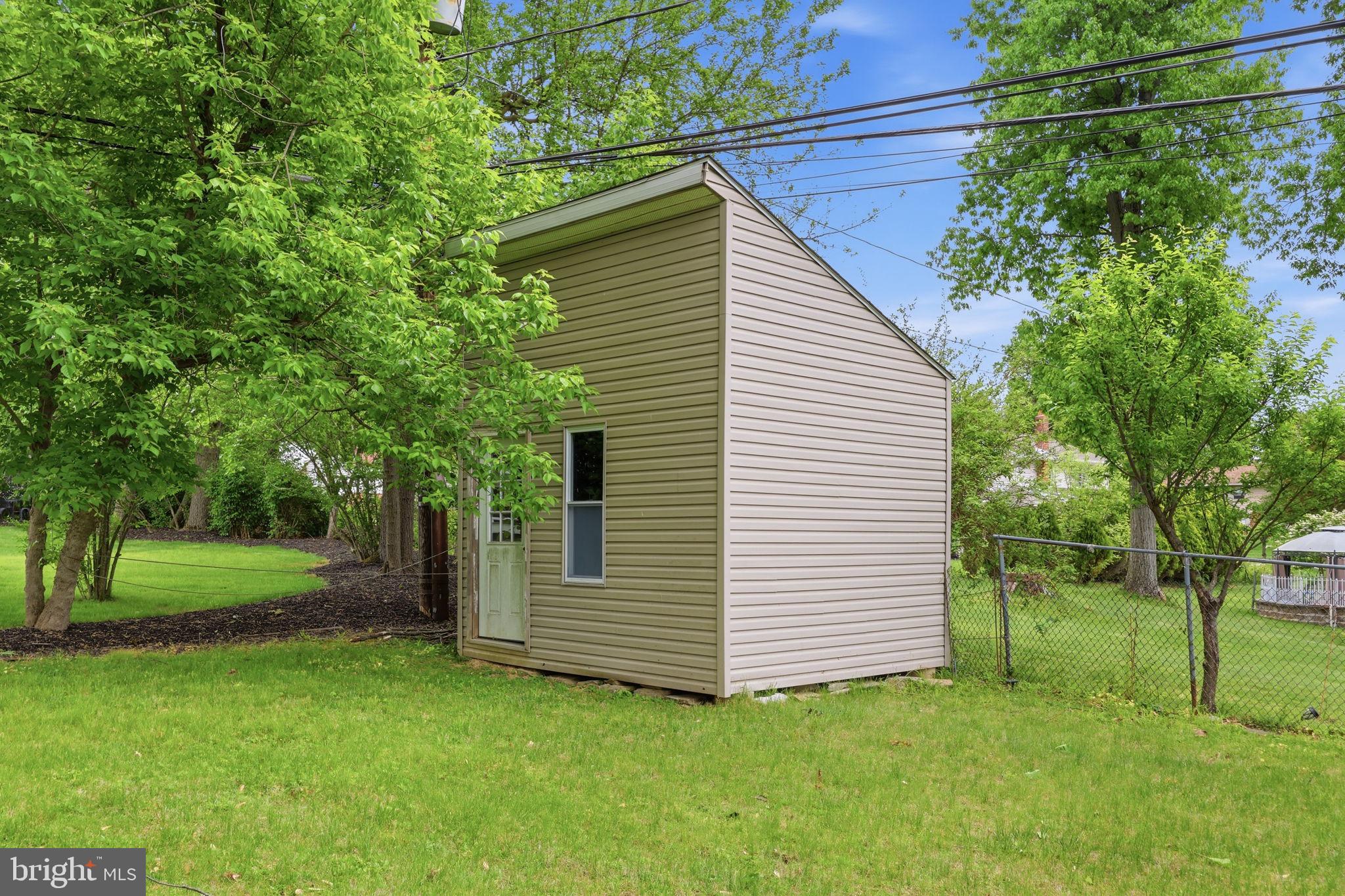 HUNTINGDON VALLEY - Residential