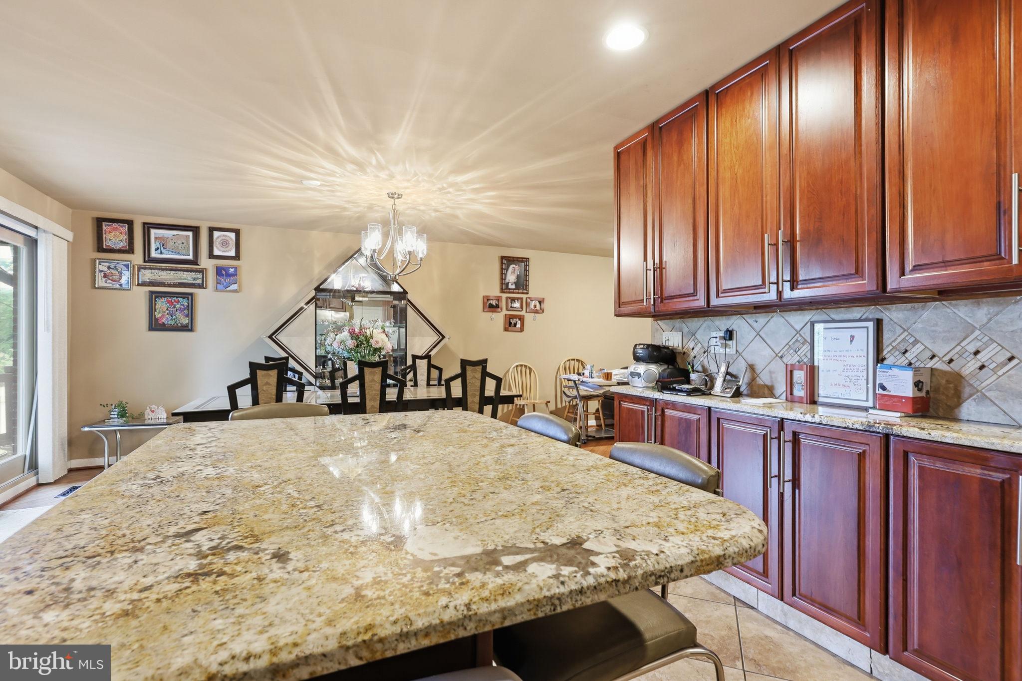 HUNTINGDON VALLEY - Residential