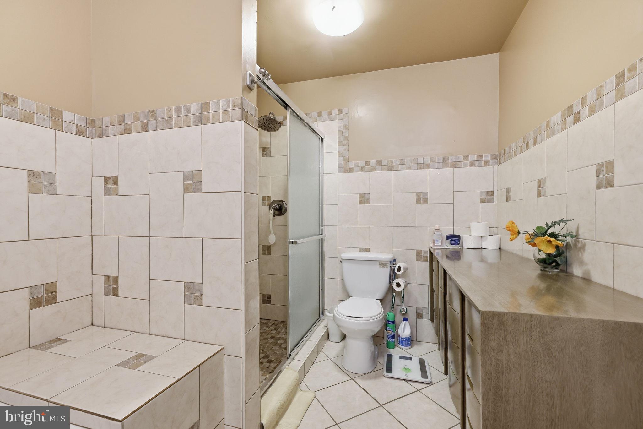 HUNTINGDON VALLEY - Residential