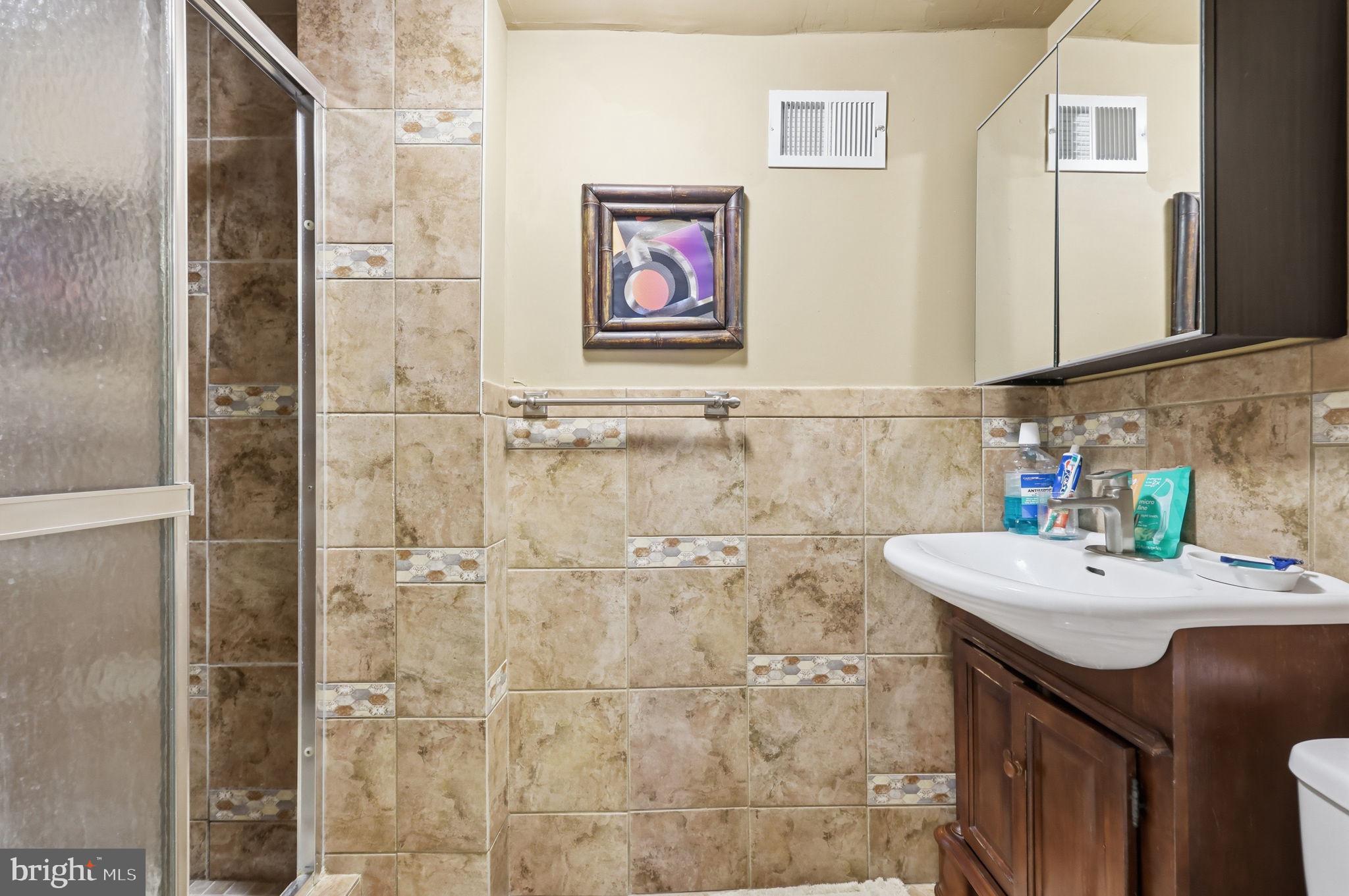 HUNTINGDON VALLEY - Residential