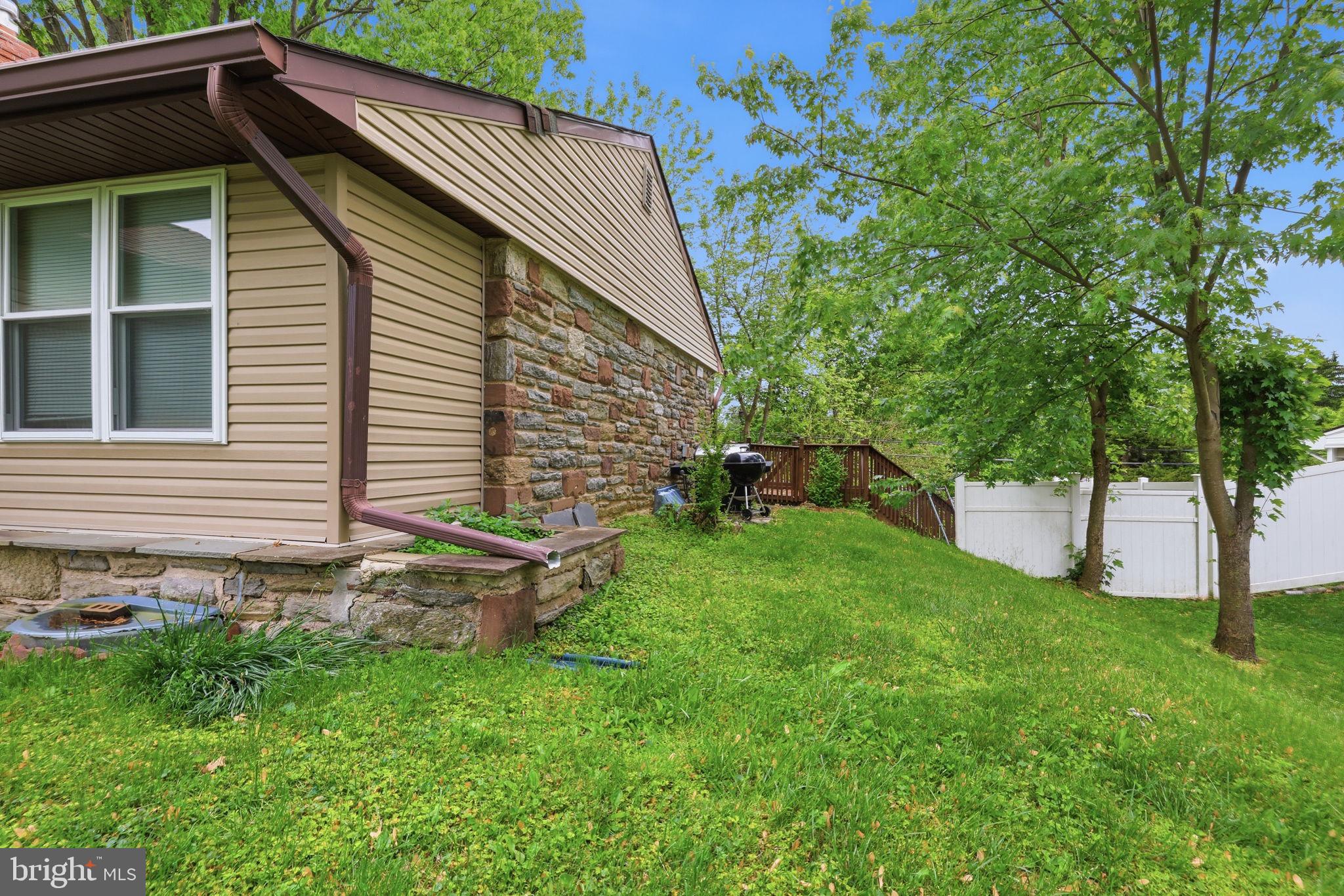 HUNTINGDON VALLEY - Residential