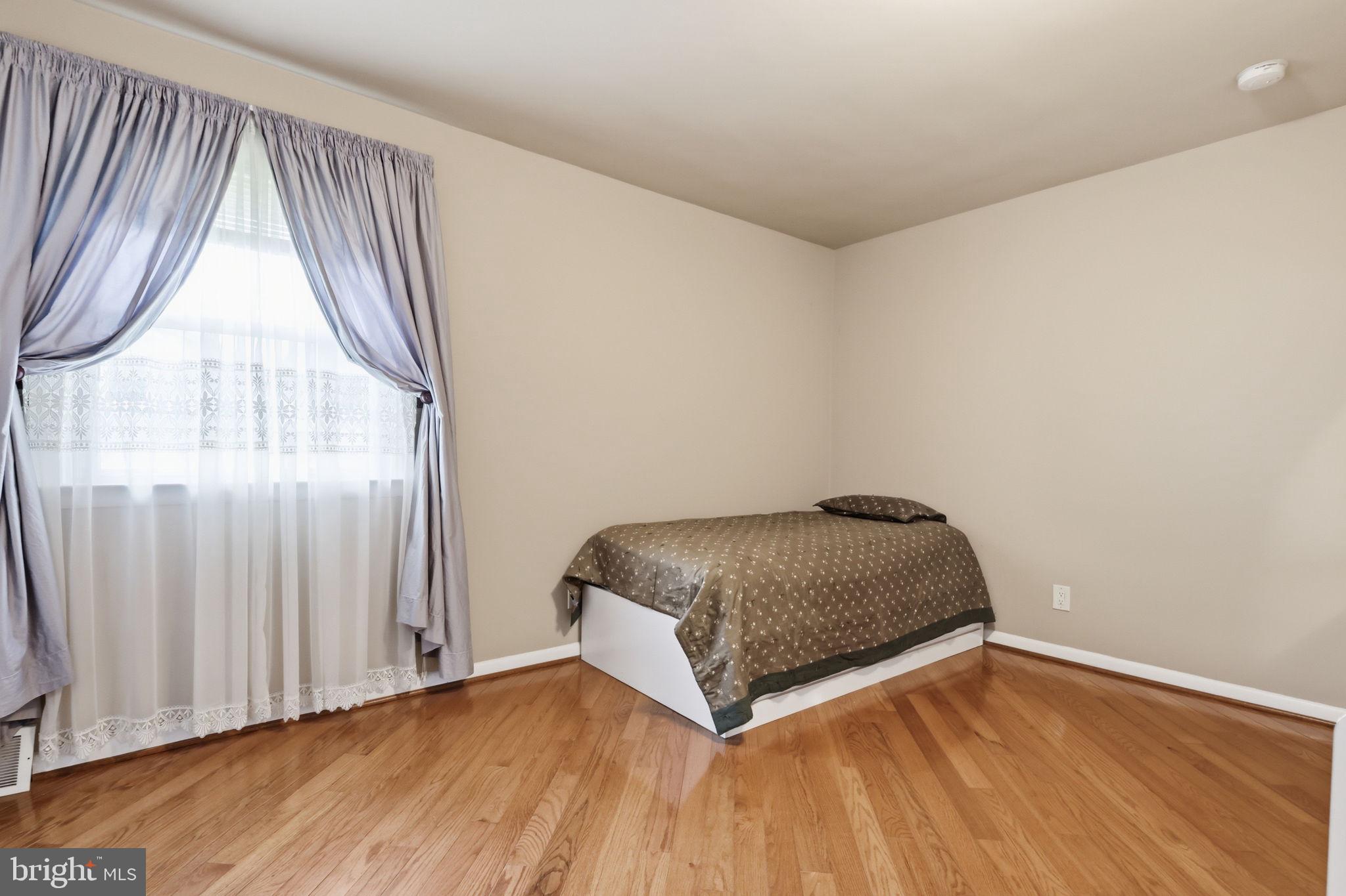 HUNTINGDON VALLEY - Residential