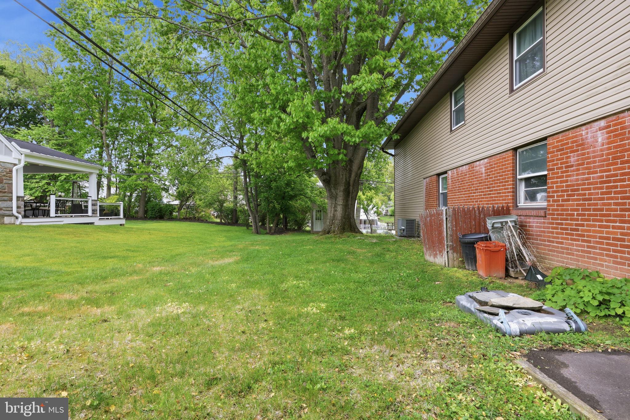 HUNTINGDON VALLEY - Residential