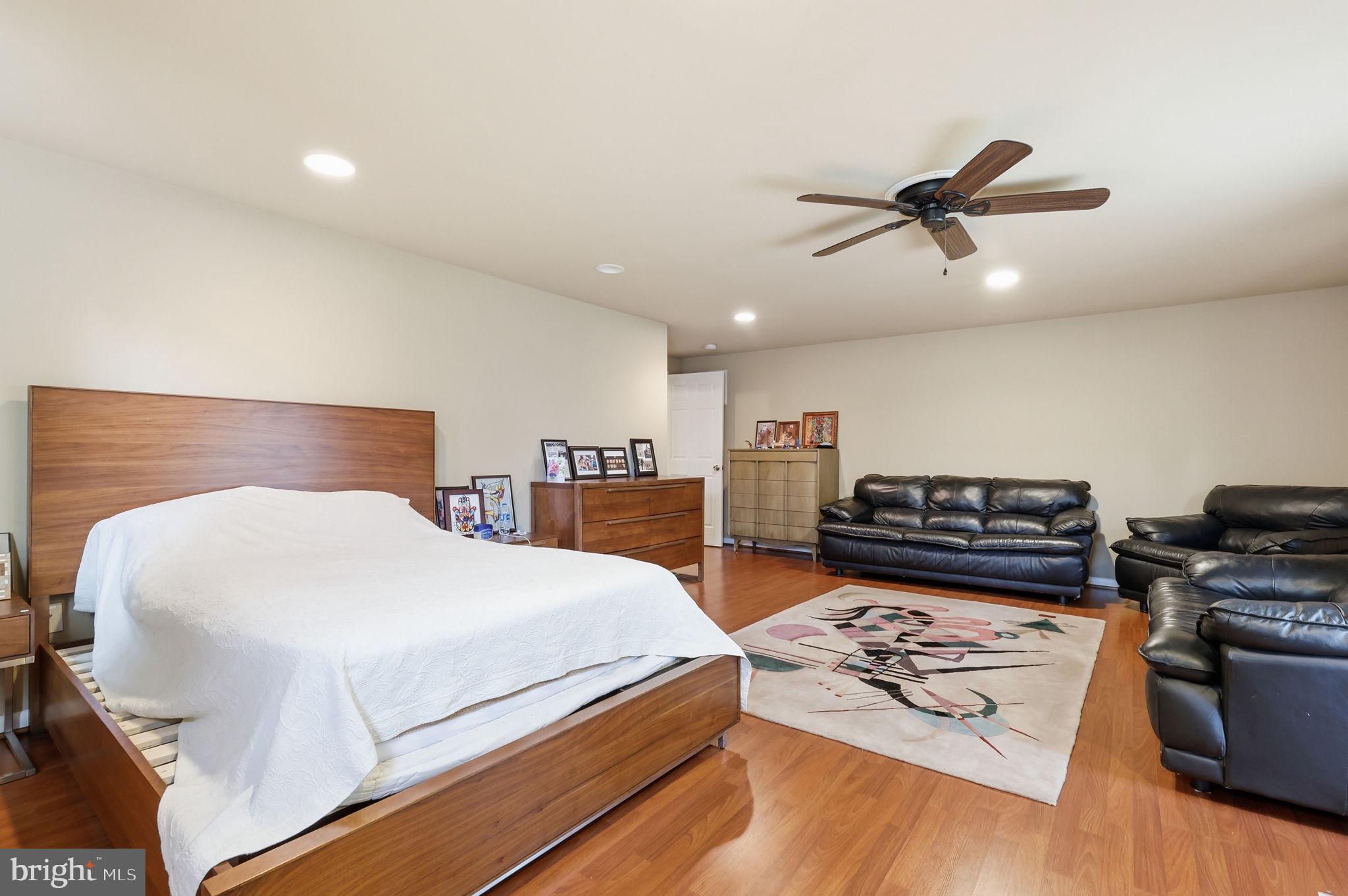 HUNTINGDON VALLEY - Residential