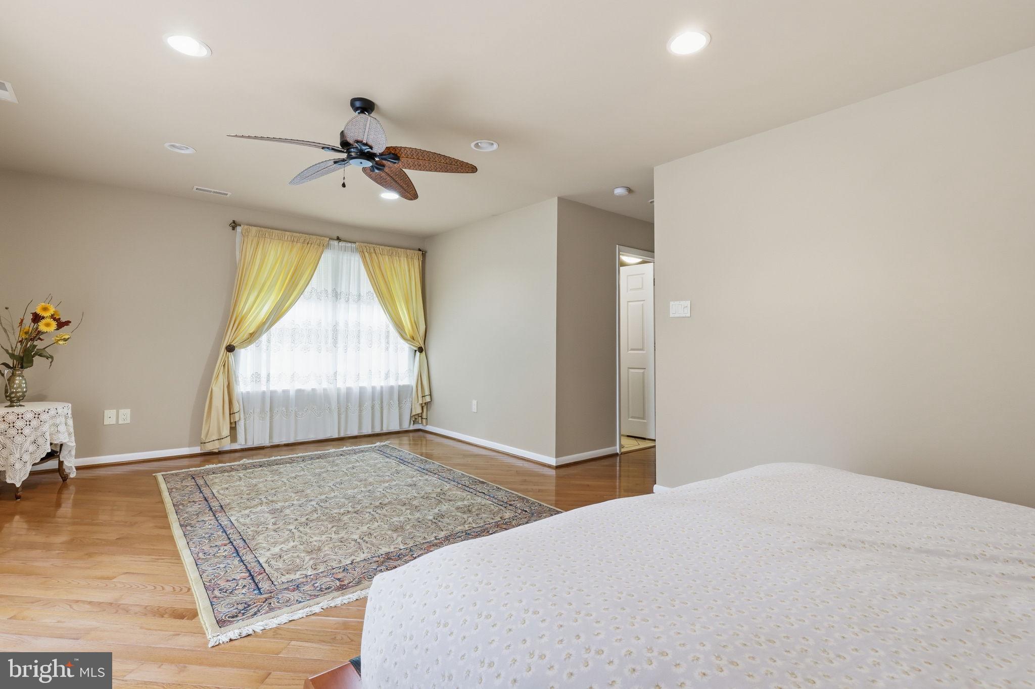 HUNTINGDON VALLEY - Residential