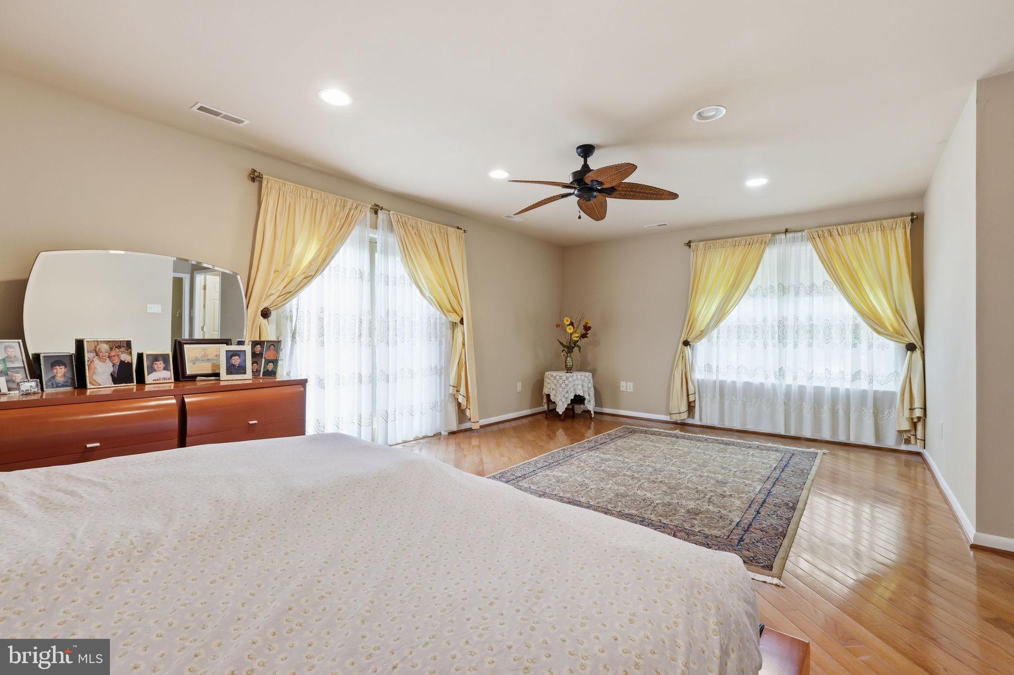 HUNTINGDON VALLEY - Residential