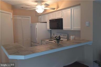 TIERS OF MANCHESTER LAKES - Residential