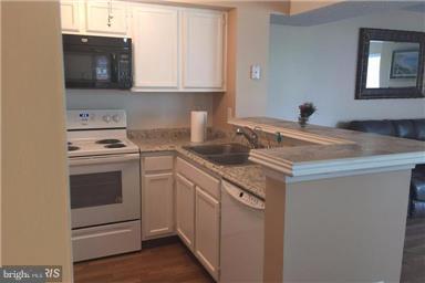 TIERS OF MANCHESTER LAKES - Residential