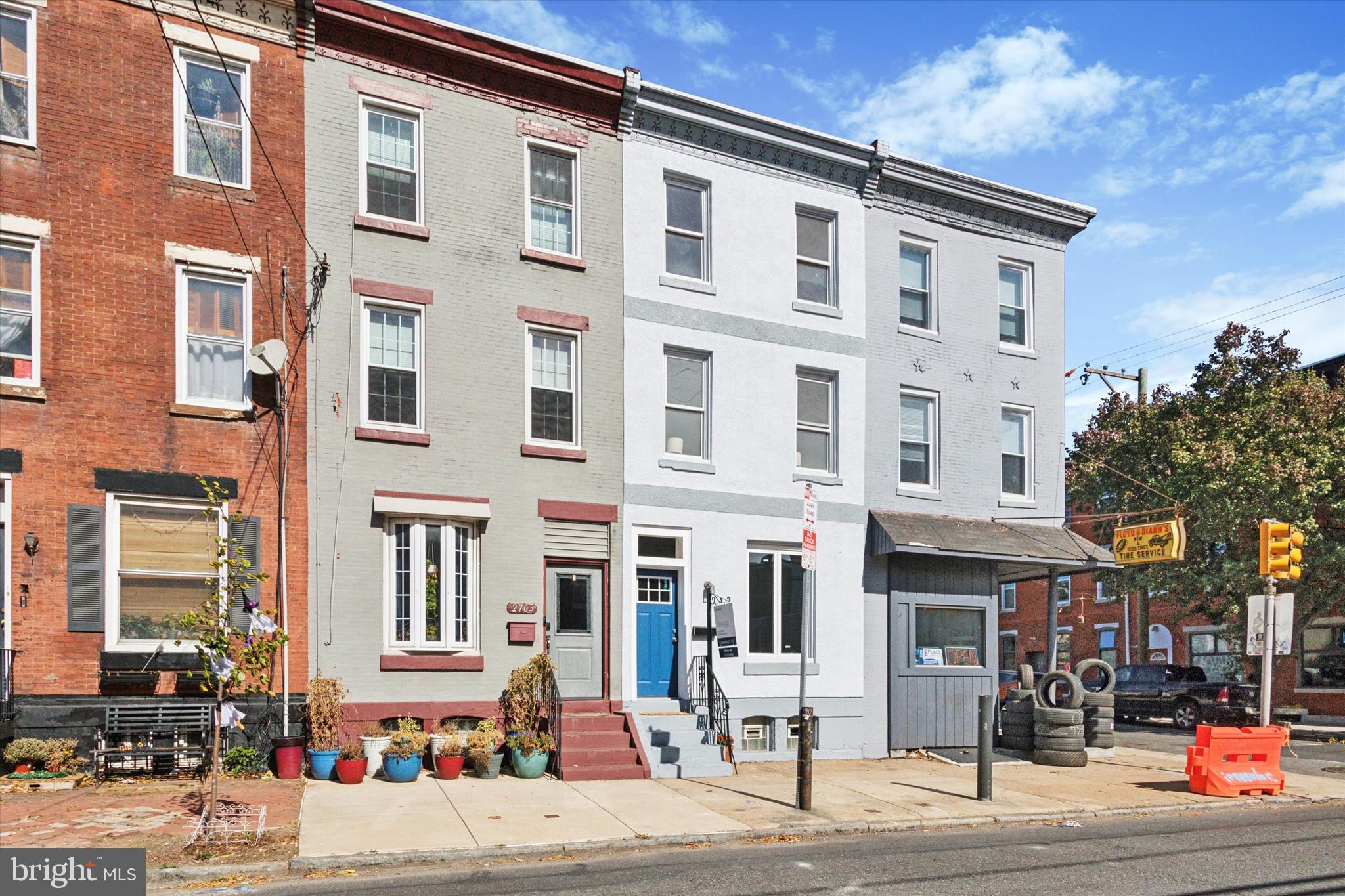 2703 POPLAR STREET