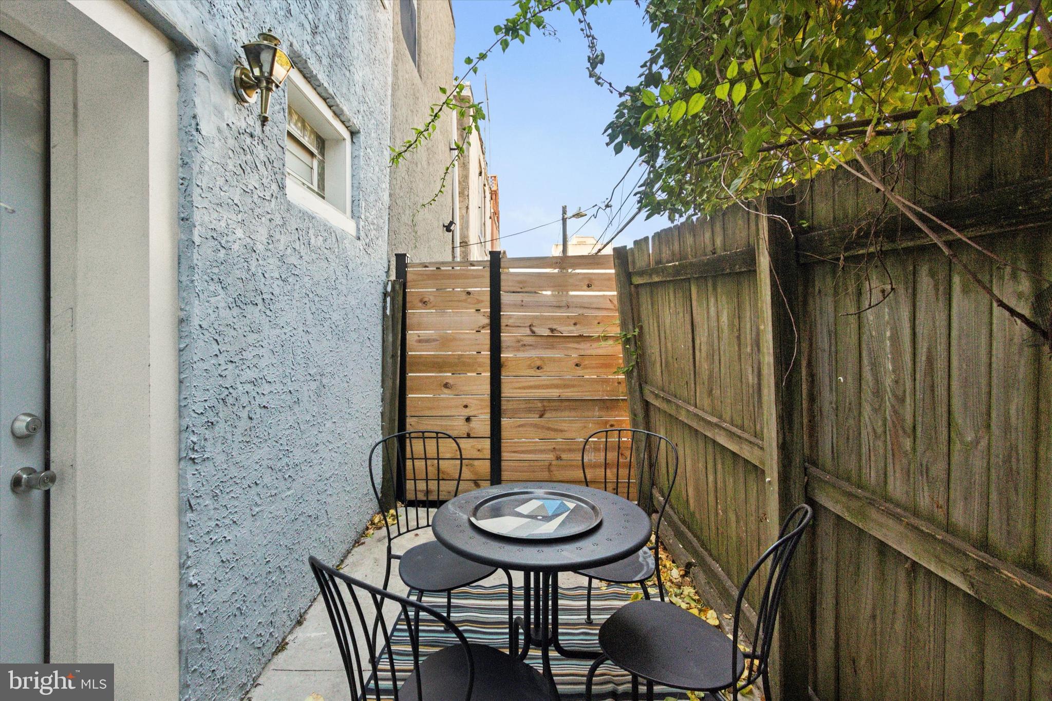 FAIRMOUNT - Residential