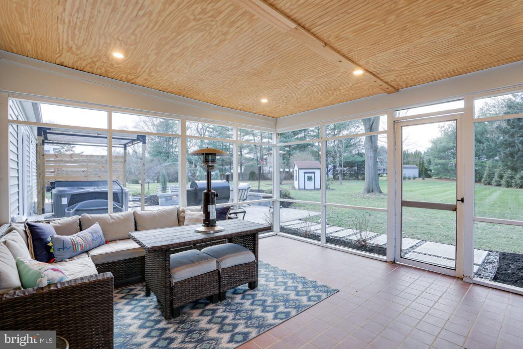 SULLIVAN HEIGHTS - Residential