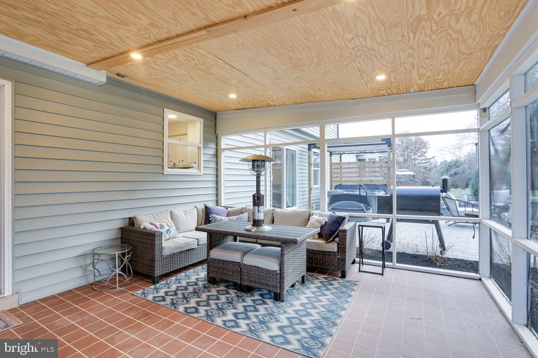 SULLIVAN HEIGHTS - Residential